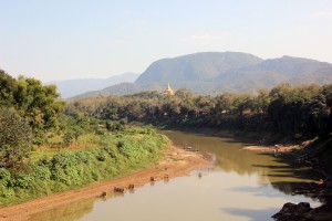 Laos-Luang-Prabang-Bruecke-Aussicht