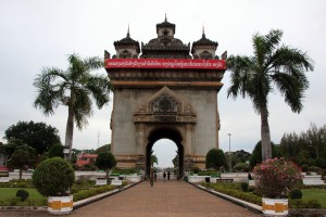 Laos-Vientiane-Monument-Patuxai